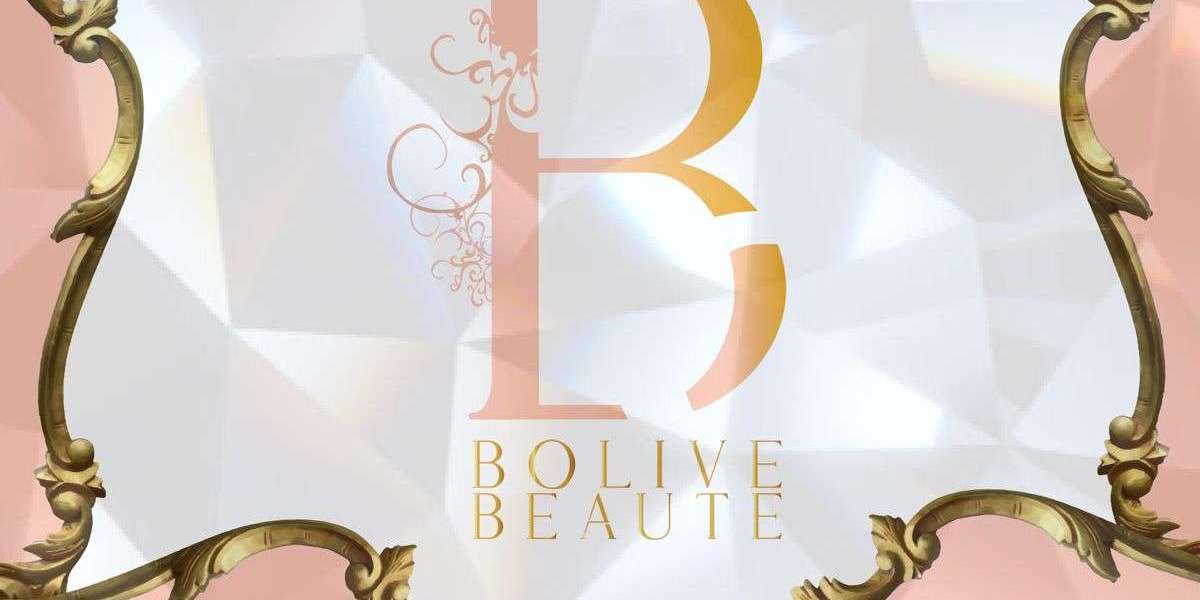 Glitter Makeup: A Comprehensive Guide to Sparkly Eyeshadows and Eyeliners